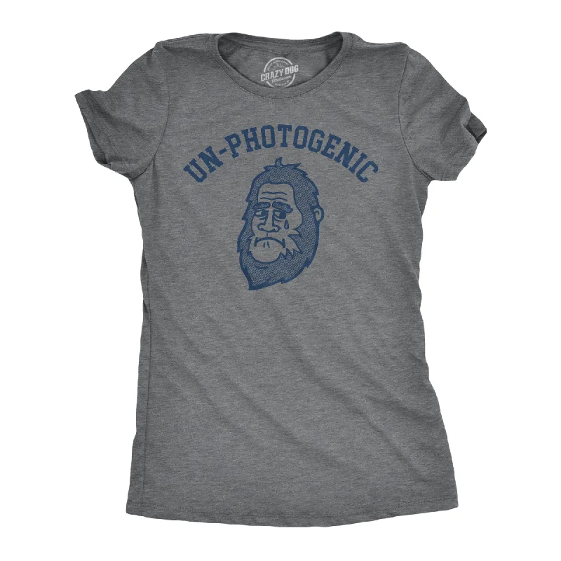 Un Photogenic Women's T Shirt